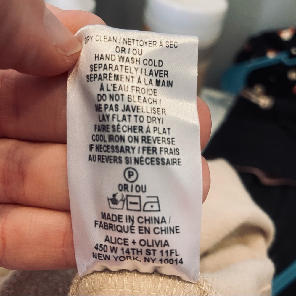 Alice + Olivia Amirah Crewneck Sweatshirt - Picture 10 of 14